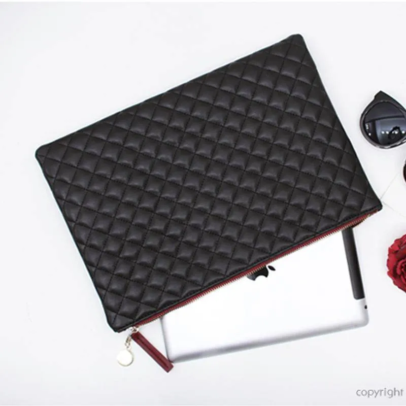 Diamond lattice Plaid, Quilted clutch