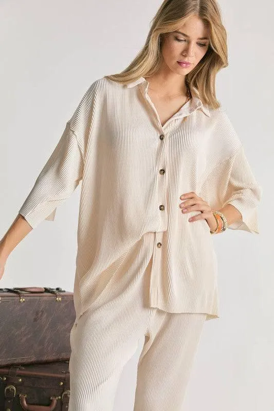 Half sleeve button-down shirt