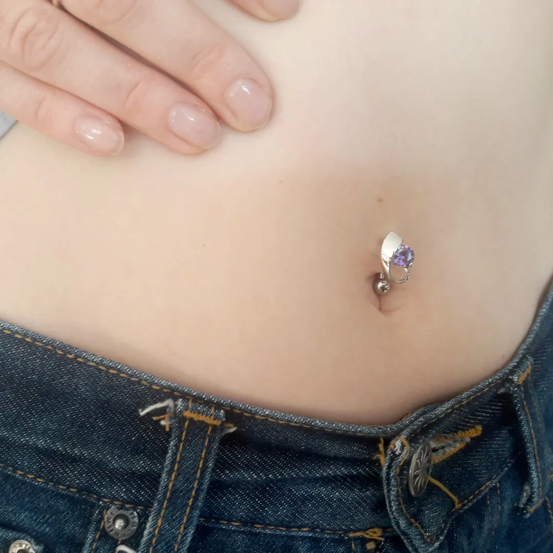 Reverse Classic Swirl Belly Piercing